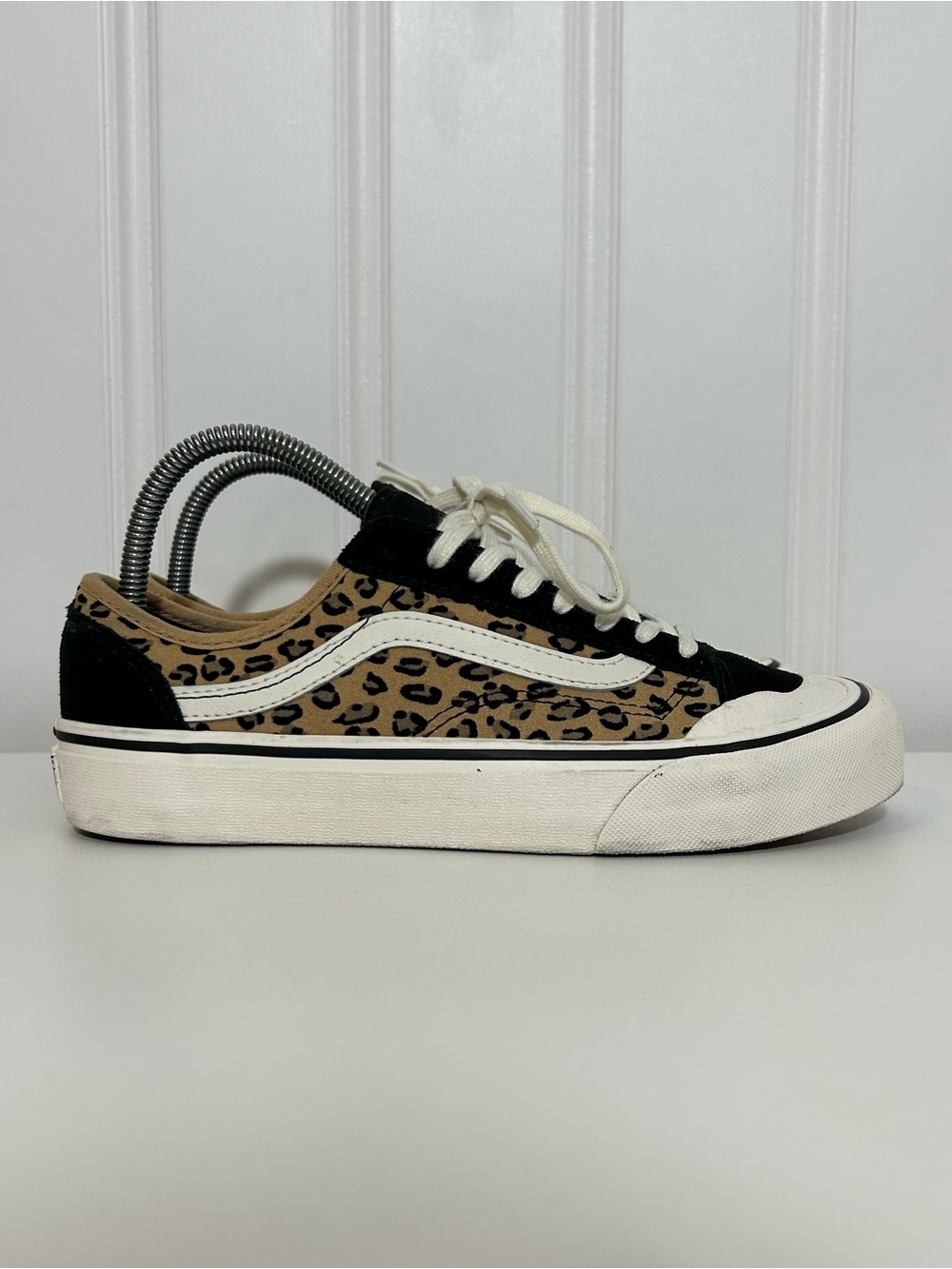 Vans decon Leopard Print Old Skool Sneakers - Black/Tan/White ultracush womens 8